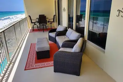 Image de Gulfront; Plancher bas; Mis à jour; Téléviseurs à écran plat; Beach Svc; Matelas Tempurpedic