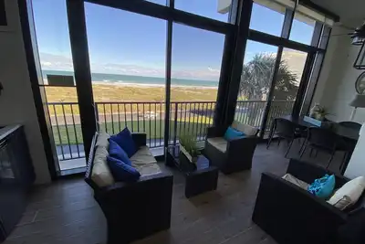 Image de Direct Ocean Front 2ème étage condo sur Cocoa Beach (2/2)