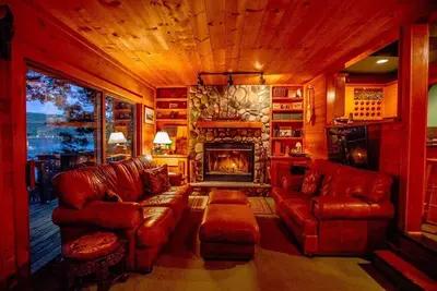 Image de 2 Side \/ Side Lakeside Cottages-5 lits \/ 3 salles de bains-12-14 personnes