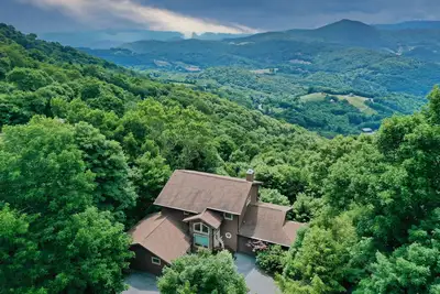 Image de Tout simplement le meilleur en termes de vue, d'emplacement, de fonctionnalités et de confort.