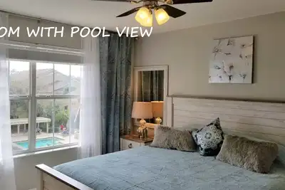 Image de Nouvelle Liste! Condo Merveilleux Et Moderne Avec Vue Sur La Piscine