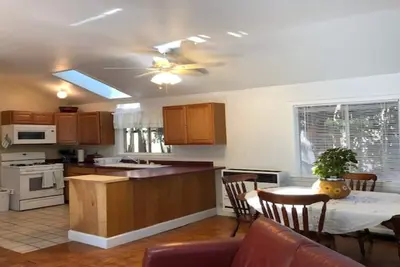 Image de Chalet De Charme Dans Un Cadre De Jardin PRIVÉ