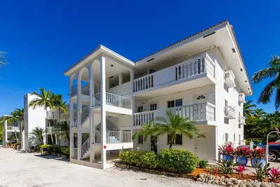Image de Breakers West - Condo luxueux de 2 chambres à coucher sur la plage