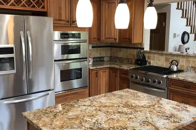 Image de Lake Vermilion, 3 chambres \/ 3 salles de bain maison, w \/ mezzanine et dortoir sur Daisy Bay w \/ 2 quais!