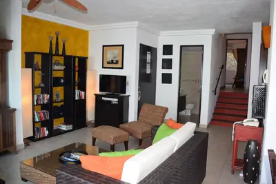 Image de Casa Escondrijo dans Almendro 50, situé juste à côté plage de Los Muertos dans la vieille ville
