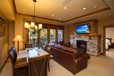 Image de Catamount Northstar Village, Condo de luxe skis aux pieds