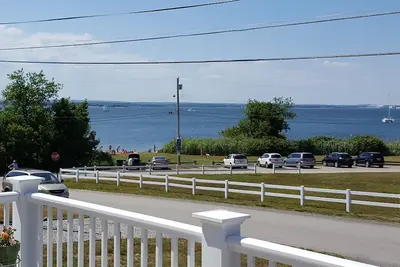 Image de Magnifique Beach House w \/ Ac - en face de Sunset Beach