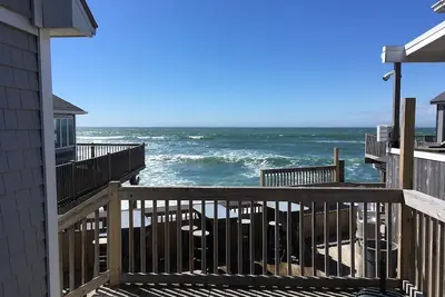 Ocean Front Property avec accès à la plage!