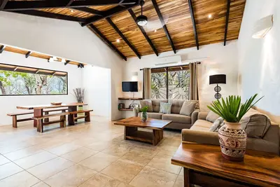Image de Your Private Beachfront Oasis Le White Sand calme plage Playa Grande
