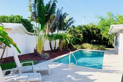Image de Aucune route achalandée à traverser pour se rendre au sucre-blanc-sable! Vous obtenez la Maison ENTIÈRE!