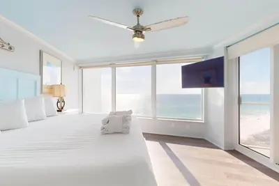 Image de Beachside Ii 4338 - condo directement sur la plage avec piscine, tram station + balcon