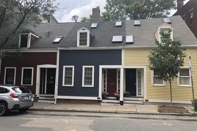Image de Cottage Historic Single Family Workingman ~ pas de Monument Square