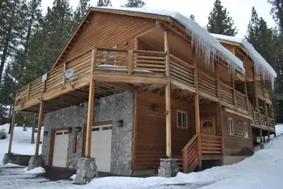 Image de Emplacement privilégié! ! Luxurious Retreat 4br / 3ba avec vue!