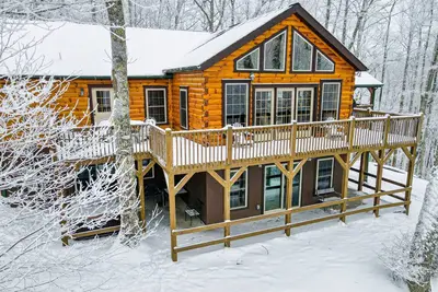 Image de Mountain Cabin \/ Golf \/ Hot Tub \/ Vues \/ Gated \/ 8 personnes ++