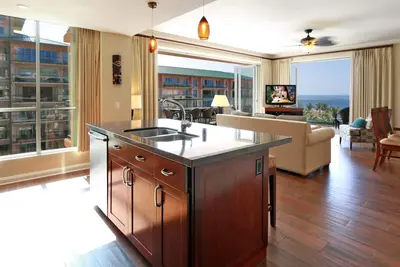 Image de Konea 639 - Unité spectaculaire avec vue sur l'océan au 6ème étage - Enveloppement autour de Lanai