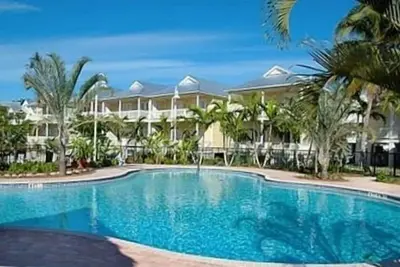 Image de Paisible Gated Community - près de tout!