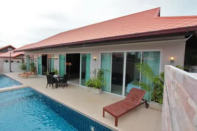 Image de Double Piscine 6 Chambre Villa B55-56