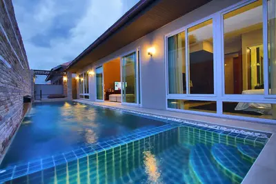 Image de Luxe villa de 4 chambres avec jardin C21