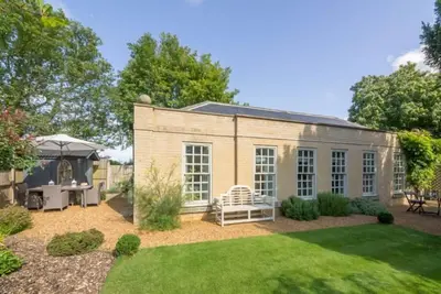 Image de Une retraite unique de deux chambres dans un bel emplacement rural sur le domaine de Snettisham House.