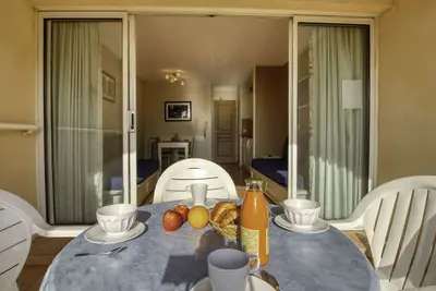 Image de Agréable appartement pour 4 personnes avec Wifi, piscine, Tv, patio, animaux admis et parking