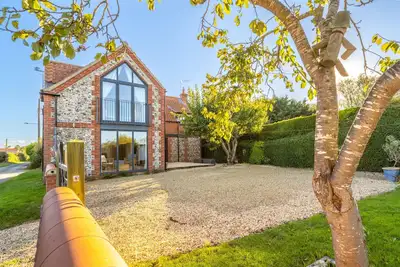 Image de Un merveilleux chalet récemment rénové offrant un style de vie élégant