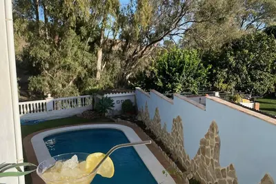 Image de Villa avec vue magnifique sur la mer, jardin et piscine, en dessous de Benalmádena-Pueblo