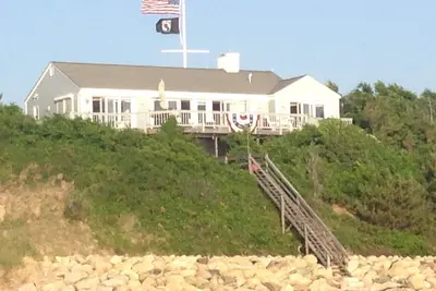 Image de Maison de vacances de rĂŞve unique en son genre sur la baie de Cape Cod!