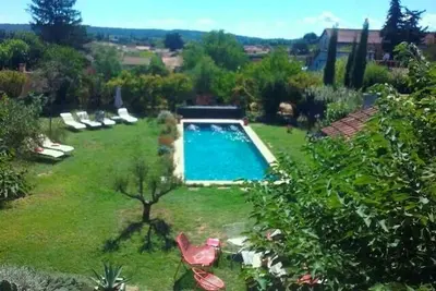 Image de Vaste maison  de village, piscine 12x4, terrain 700 m2