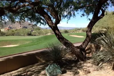 Image de Spectacular Boulders Home On 10 South with Sunset and Mountain Views