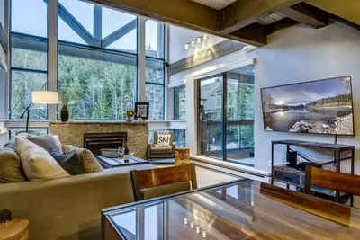 Image de Greystone Lodge 412 | Familiale Luxe 2 chambres + Loft | Vacances Acer