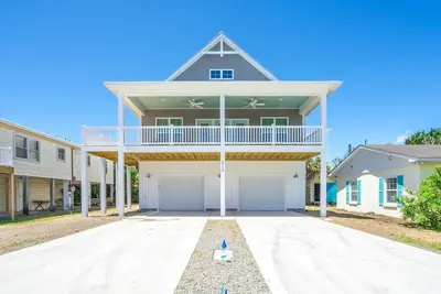 Image de SeaWave - Tout neuf! Belle maison, courte distance de la plage! Animaux acceptés, très bien situé