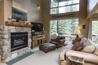 Image de Bois Run 306d est un lotissement de luxe bien aménagées. Vrai Ski in / ski out.