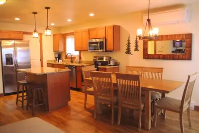 Image de Complètement rénové un condo de 2 chambres à coucher, 2 salles de bain