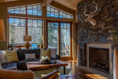 Image de Trail Creek Crossings - Magnifique Condo haut de gamme - Promenade au centre-ville de Ketchum