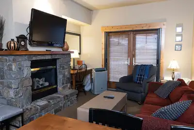 Image de Condo de luxe 1 chambre à coucher et 1 salle de bain Morning Eagle - Ski In / Ski Out