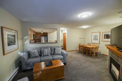 Stoney Creek Lagoons 32 - Idéalement situé, bain à remous privé, un parking gratuit