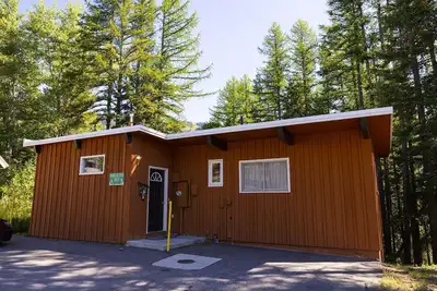 Image de Unité confortable de 2 chambres et 1 salle de bain pouvant accueillir jusqu'à 8 personnes