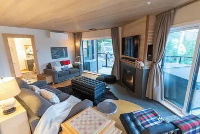 Image de Ironwood 101 - Deluxe Blueberry Condo avec jacuzzi privé et vue sur la montagne