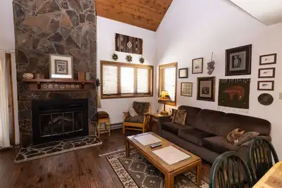 Image de Grand condo 3 chambres 2 et 1/2 salles de bain