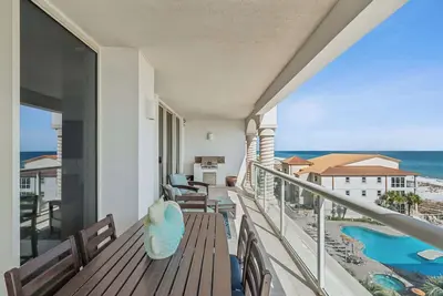 Image de Plus grands balcons au Beach Club * Chaises de plage Comp * Meilleur coucher de soleil