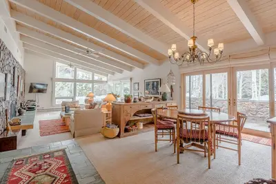 Image de Maison privée avec une grande cour et des équipements Sun Valley Resort
