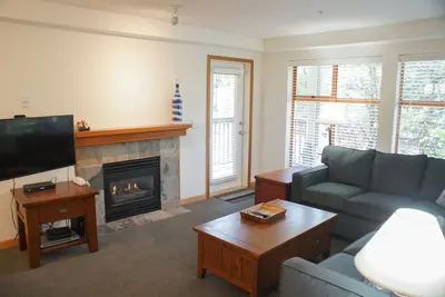 Image de Stoney Creek Northstar 2 - Très bien situé, piscine et accès à un bain à remous, wifi gratuit