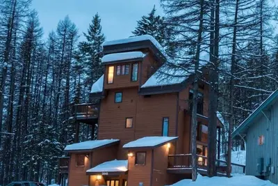 Image de Salle de bain rustique avec 3 chambres et 2 étages et demi