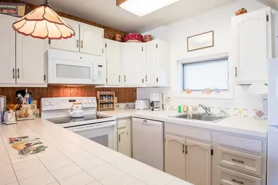 Image de Parfait pour un couple ou une famille de quatre personnes - Marchez jusqu'aux ascenseurs et au centre-ville!