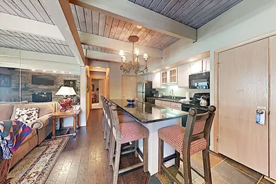 Image de Timberline Deluxe Ski-In / Ski-Out One Bedroom Loft Condo plus