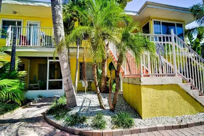 Image de Palm Place Unité 4 Royal Palm 4 - Royal Palm 2000 m² de Plaisir