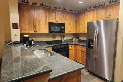 Image de Condo de luxe 1 chambre à coucher et 1 salle de bain Morning Eagle - Ski In / Ski Out