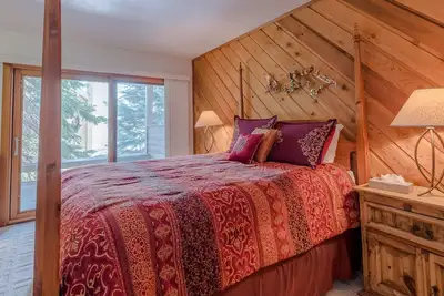 Image de Loft Deux Chambres Plus avec Elkhorn Ameniteis - Chien Amical!