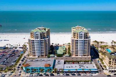Image de Club de plage Mandalay 606 Mandalay Beach Club Gem