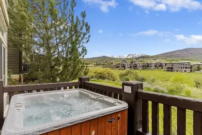 Image de Location de vacances de luxe avec 4 chambres Ă Huntsville, Utah - 10 min. De Snowbasin